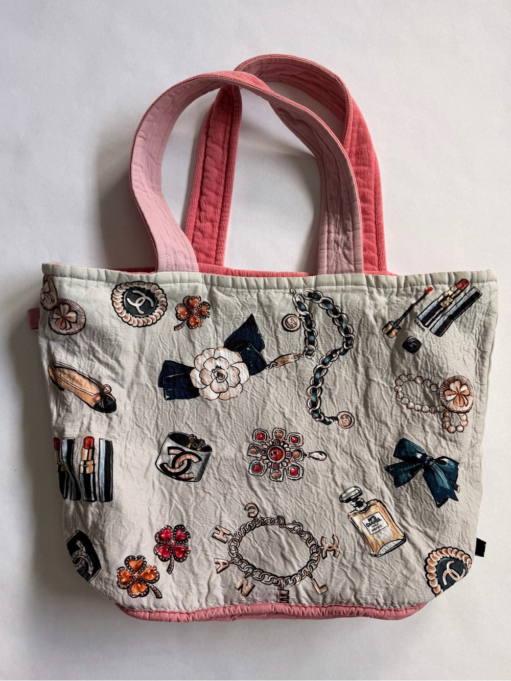 CHANEL Coral Pink Velvet Quilted Tote Bag - Picture 3 of 11